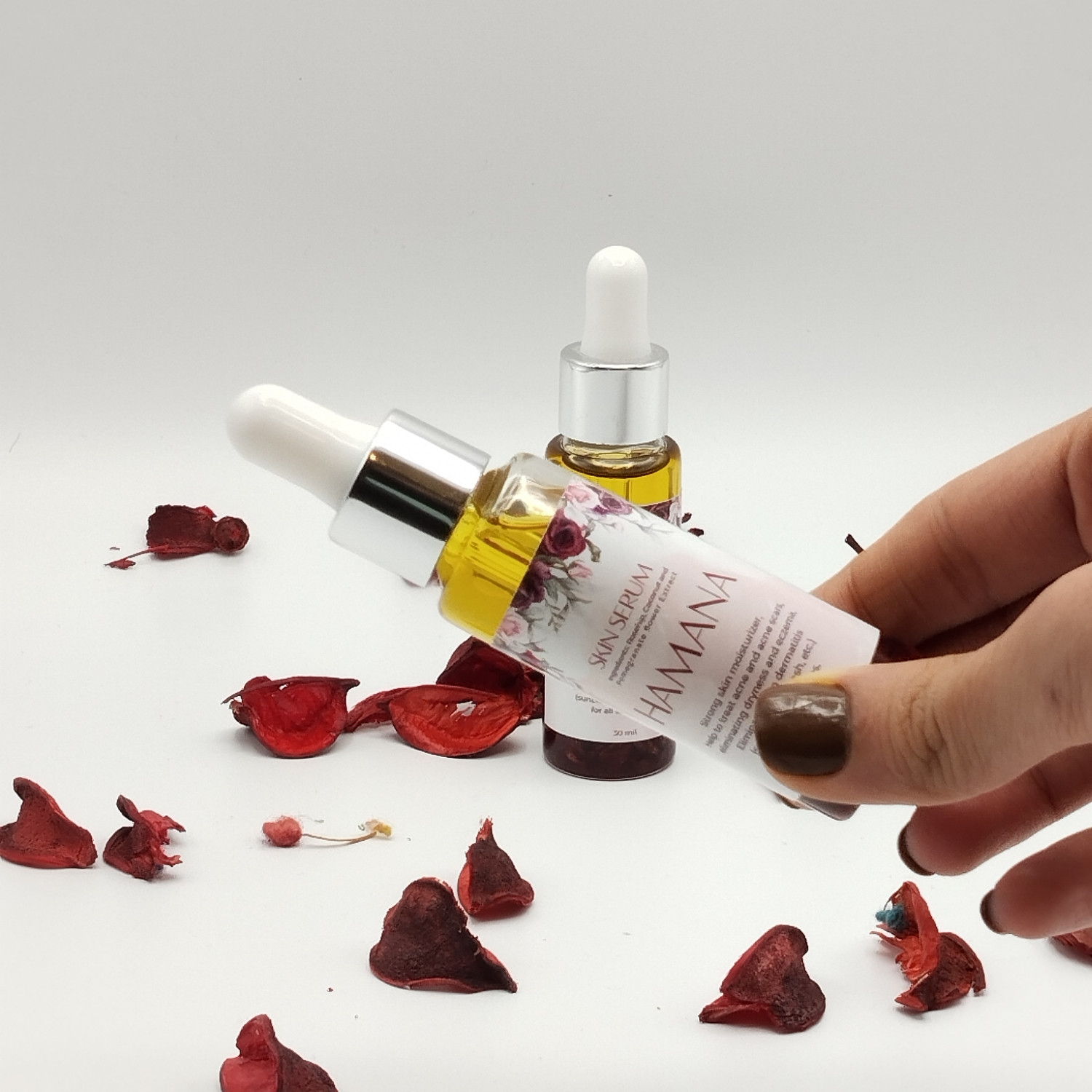 سرم آبرسان و ترمیم کننده پوست هامانا مدل نارگل حجم 30 میلی لیتر