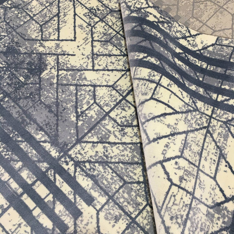 فرش ماشینی 440 شانه دنیای فرش زمینه و حاشیه سیلور مدل فانتزی کد 557