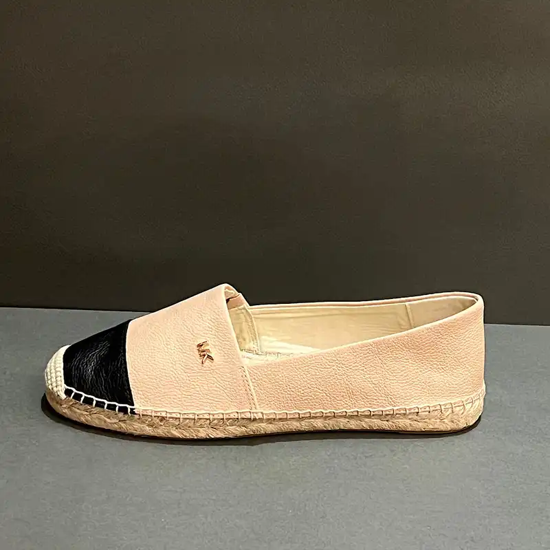کفش زنانه مایکل کورس مدل Kendrick Leather Slip-On Espadrille