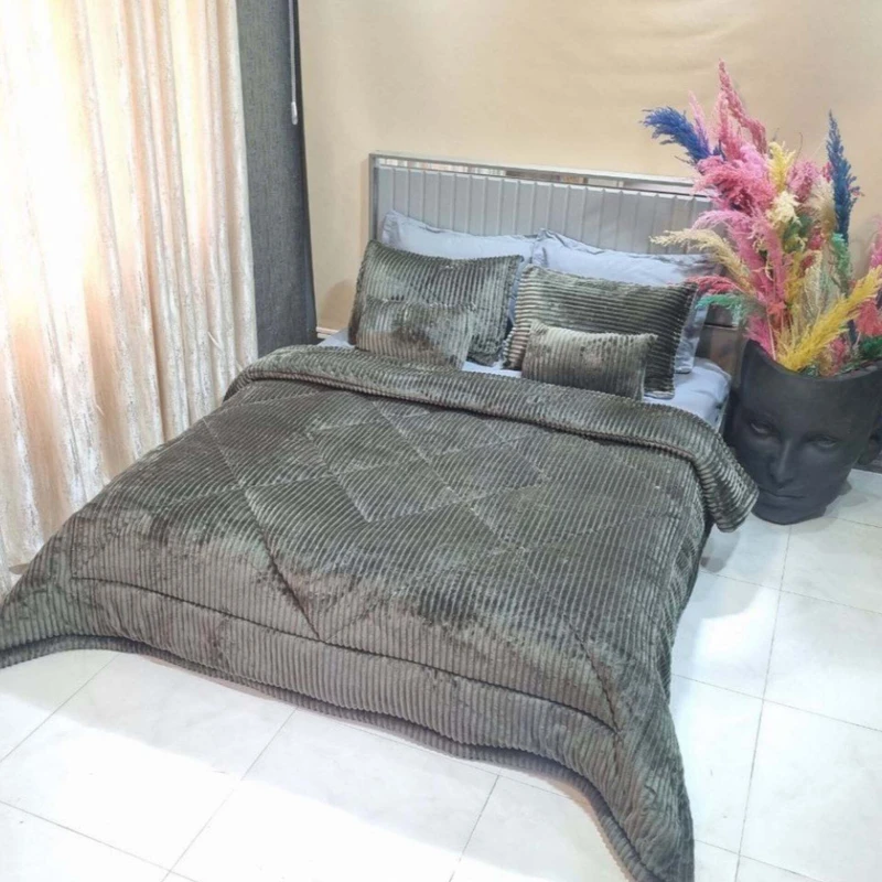 سرویس خواب مدل مخمل ترک راه راه کد 0013 دو نفره 8 تکه