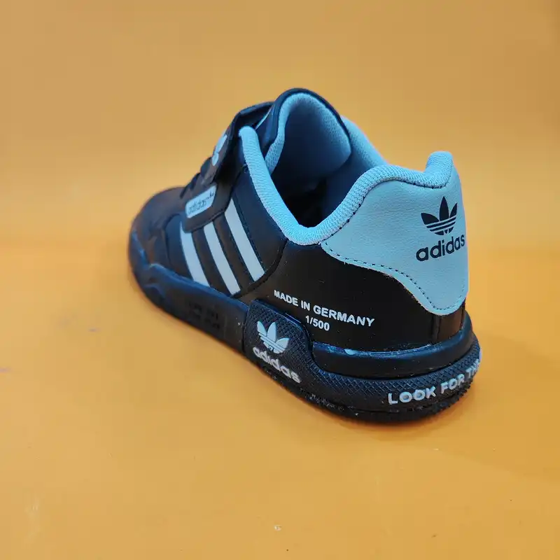 کفش مخصوص پیاده روی بچگانه مدل 2025 fff