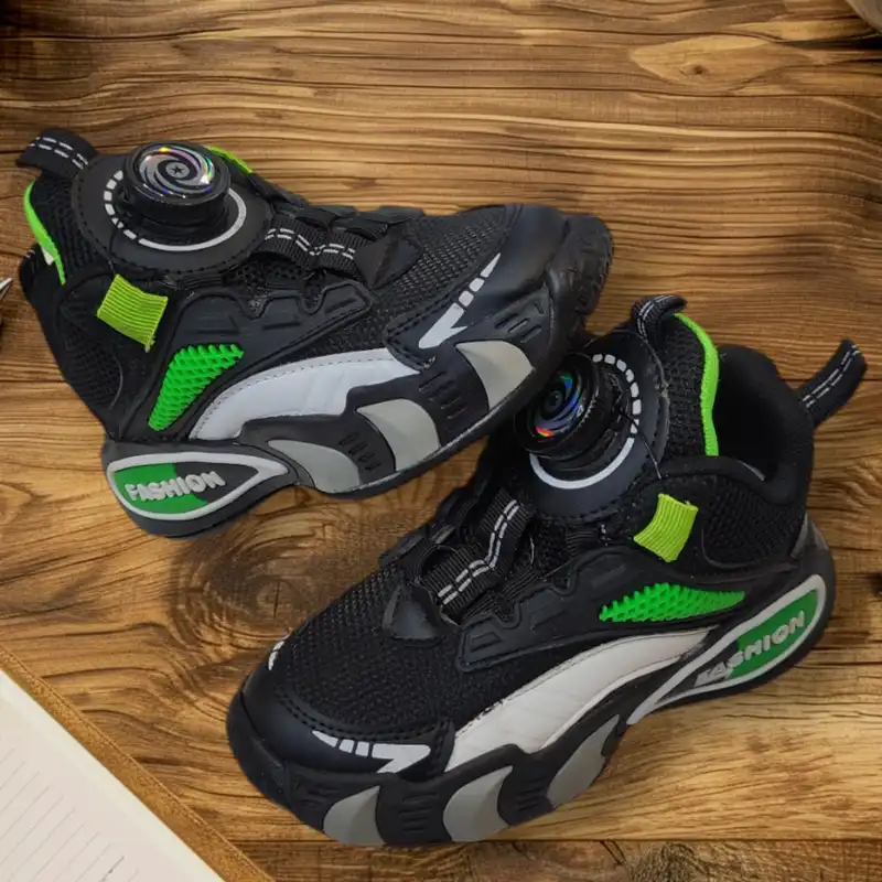 کفش مخصوص پیاده روی مدل پیچی