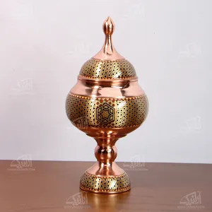 شکلات خوری‎ ‎‎‎پایه دار‎ ‎‎مس و خاتم‎ ‎‎رنگ‎ ‎طلایی‎ ‎ ‎‎طرح‎ ‎شمسه‎ ‎ ‎‎‎‎مدل 1001200040