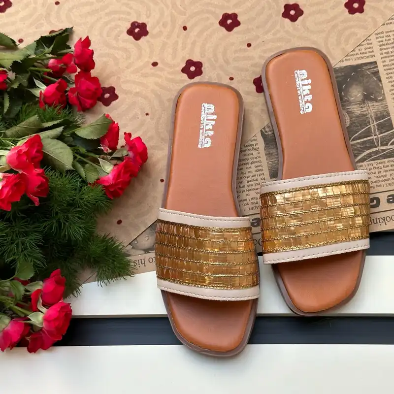 دمپایی زنانه نیکتا مدل زرین CR