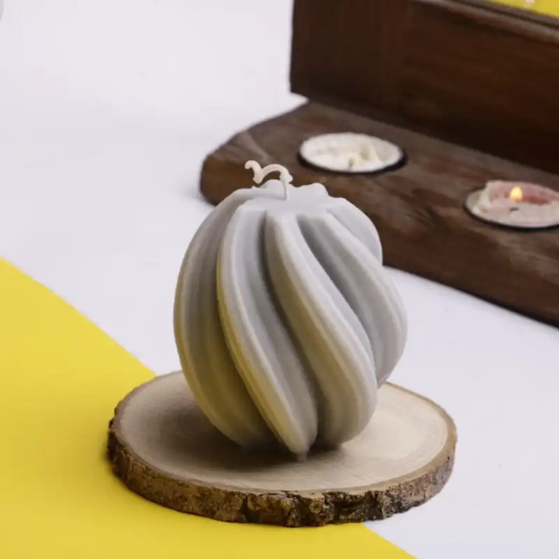 شمع دست ساز مدل گوی مارپیچ