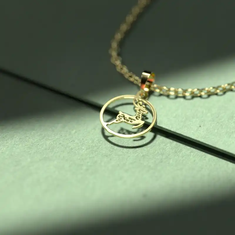 گردنبند طلا 18 عیار زنانه مدوپد مدل گوزن کد KK1271