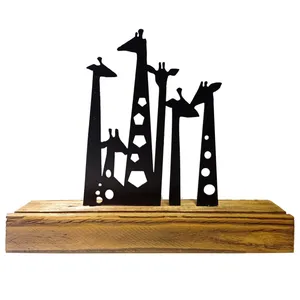 مجسمه مدل خانواده زرافه