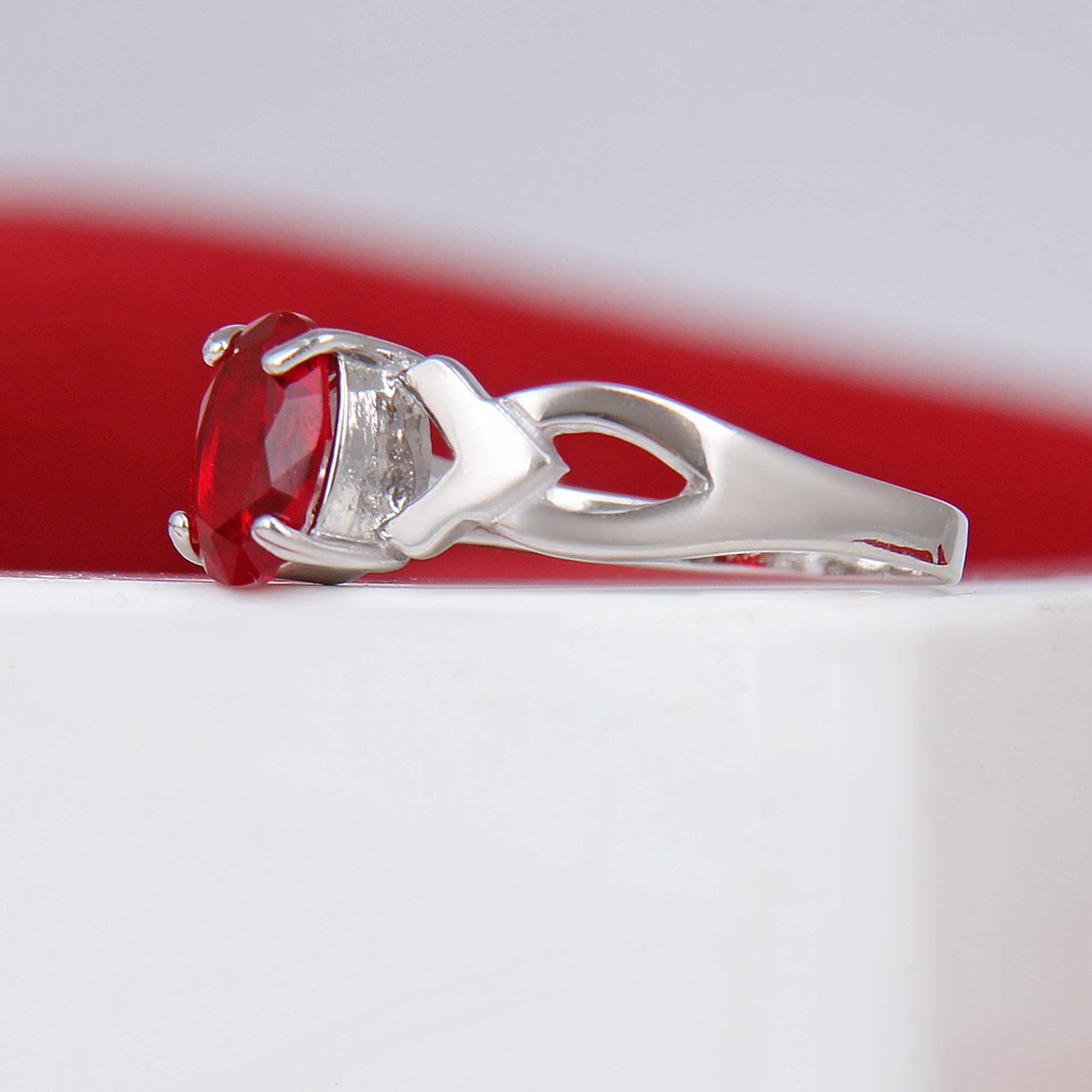 انگشتر نقره زنانه بازرگانی میلادی مدل سنگ کوارتز نگین برلیان بدون ریزش آبکاری رادیوم کد AWR_1345