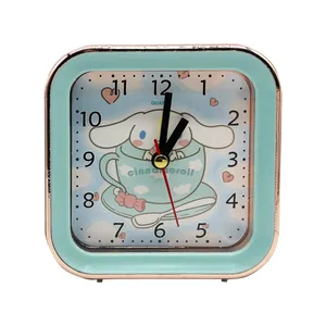 ساعت رومیزی عقربه‌ای مدل سینمارول