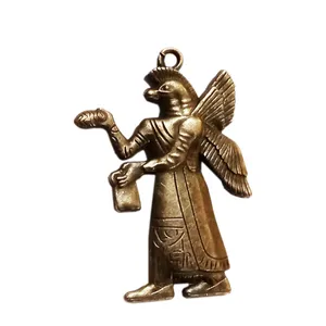 آویز گردنبند مدل Birdman