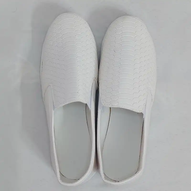 کفش روزمره زنانه مدل پوست ماری پولک رنگ سفید