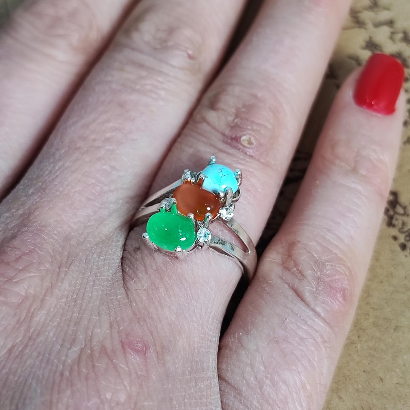 انگشتر نقره زنانه مدل عقیق سه نگین کد YW4218