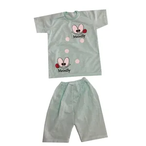 ست تی شرت و شلوارک بچگانه مدل چشمک