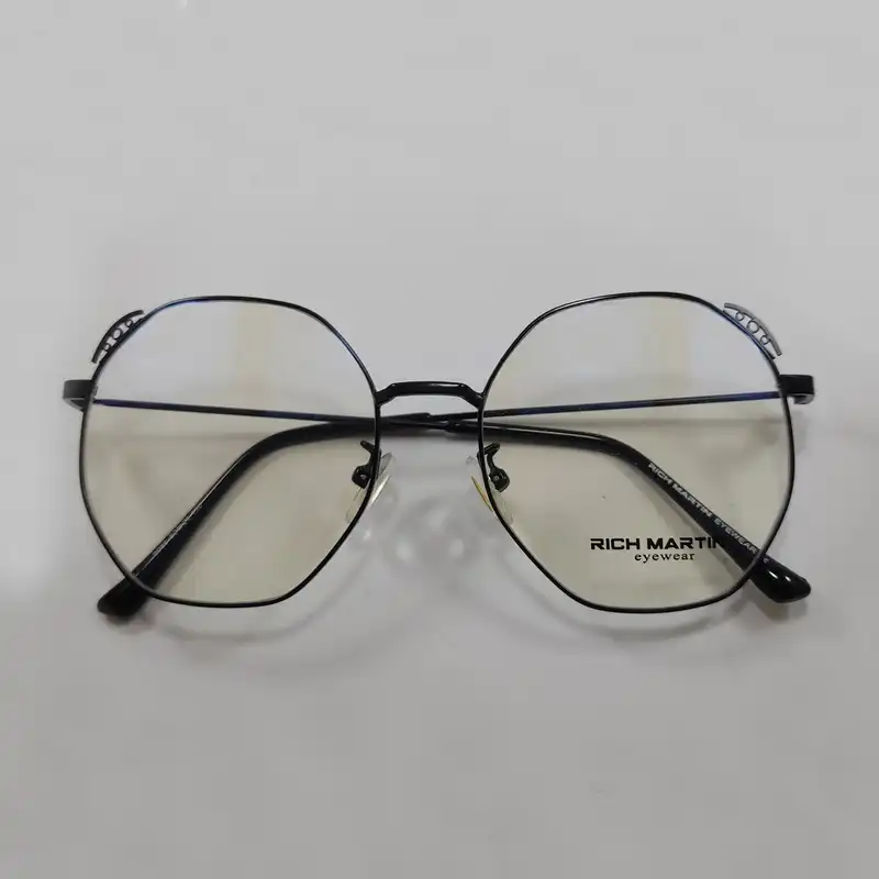 فریم عینک طبی ریچ مارتین مدل 9085 کد 110
