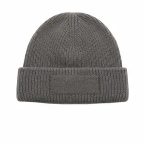 کلاه بافتنی مدل میکا کد K-01