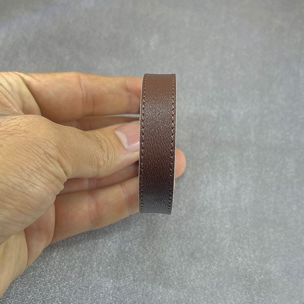 دستبند مردانه مدل چرم اسپرت کد 68826 دستبند مردانه مدل چرم اسپرت کد 68826