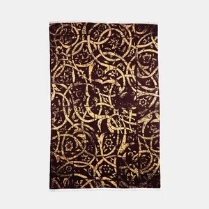 فرش دستباف پنج و نیم متری طرح اسلیمی وینتیج مدل کاشی زمینه قهوه ای