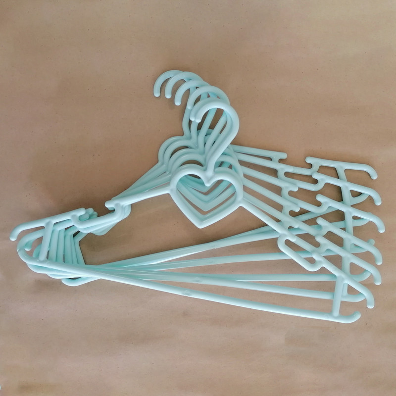 چوب لباسی طرح قلب کد 55 بسته 6 عددی