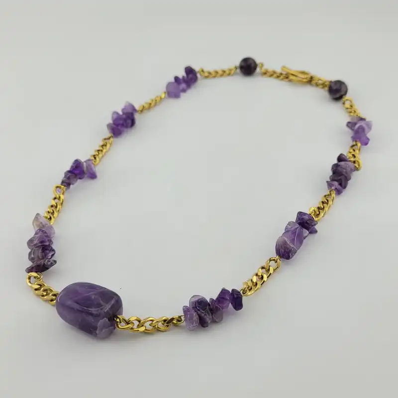 گردنبند زنانه مدل سنگ آمیتیست نامنظم کد s20