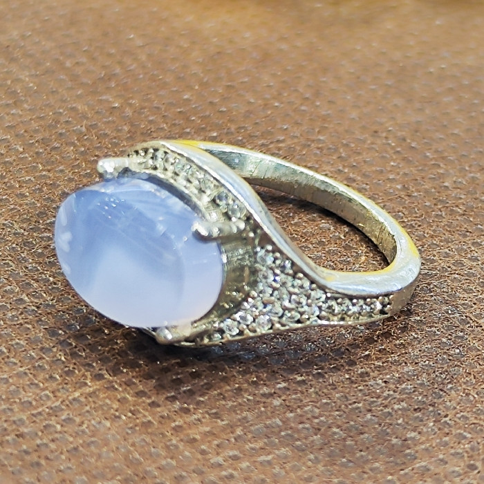 انگشتر نقره زنانه مدل عقیق یمانی کد 774 انگشتر نقره زنانه مدل عقیق یمانی کد 774