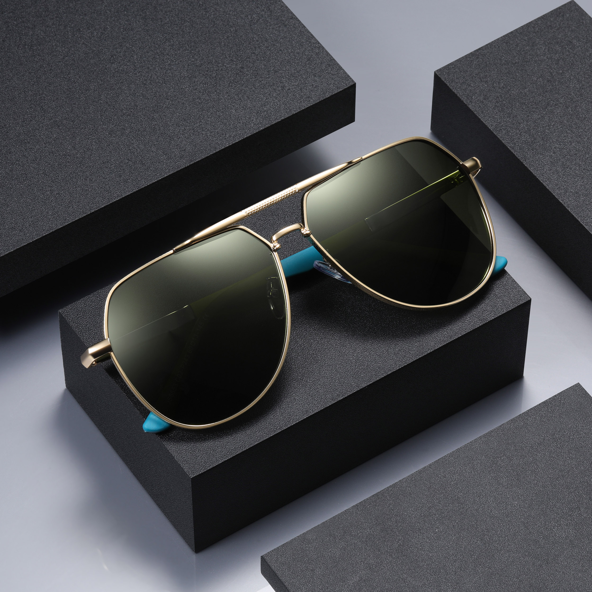 عینک آفتابی مردانه آلبرت وگ مدل JS8553C02P243 Polarized Avantgarde Visionary