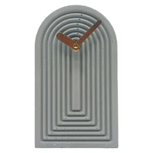 ساعت رومیزی طرح لاین کد DC003