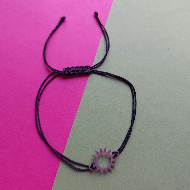 دستبند زنانه مدل نخی طرح خورشید کد HC308 دستبند زنانه مدل نخی طرح خورشید کد HC308