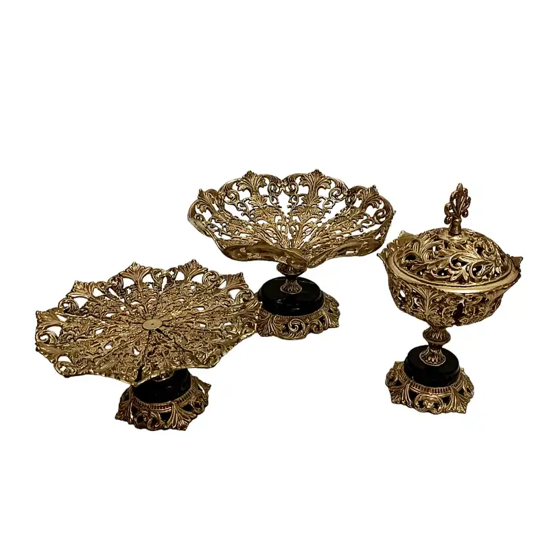 ست 3 تکه پذیرایی برنجی مدل گلبرگ پایه سنگی کد H-2033