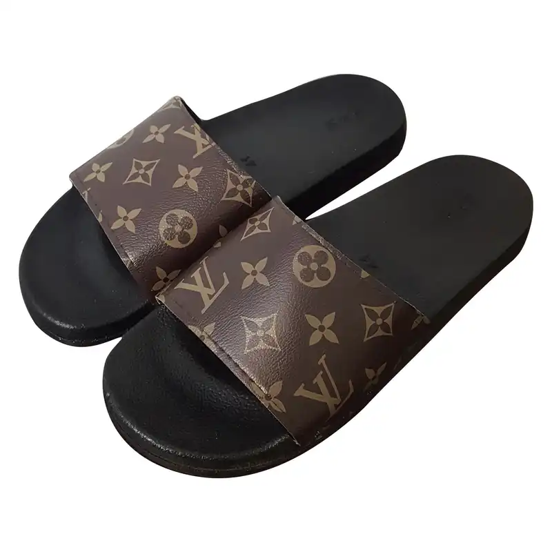 دمپایی زنانه مدل M&M کد R200