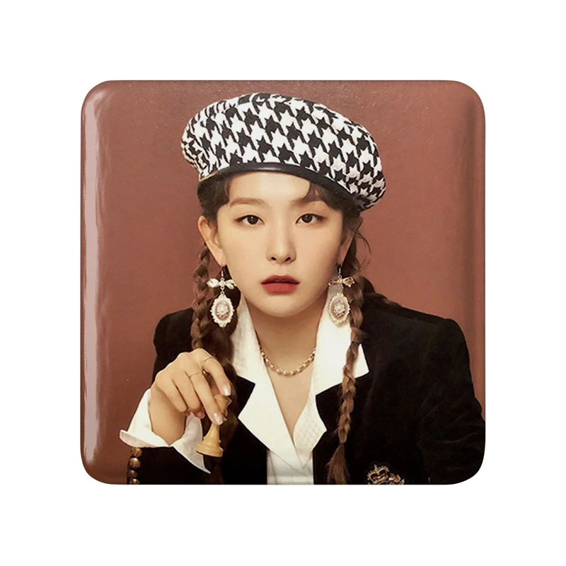 مگنت خندالو طرح سولگی گروه رد ولوت Red Velvet  مدل مربعی کد 19627