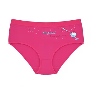 شورت زنانه مدل کش پهن