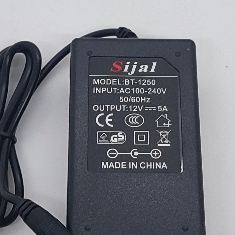 آداپتور 12 ولت 5 آمپر کد 1205