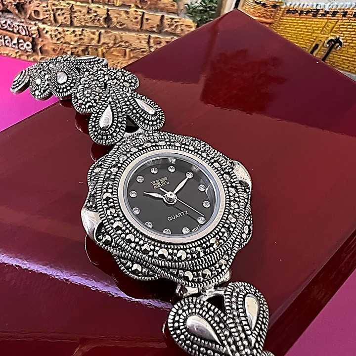 ساعت مچی عقربه ای نقره زنانه اچ اف مدل glsr-1218