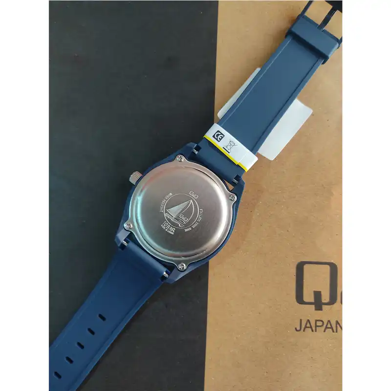 ساعت مچی عقربه ای زنانه و مردانه کیو اند کیو مدل VS68J006Y