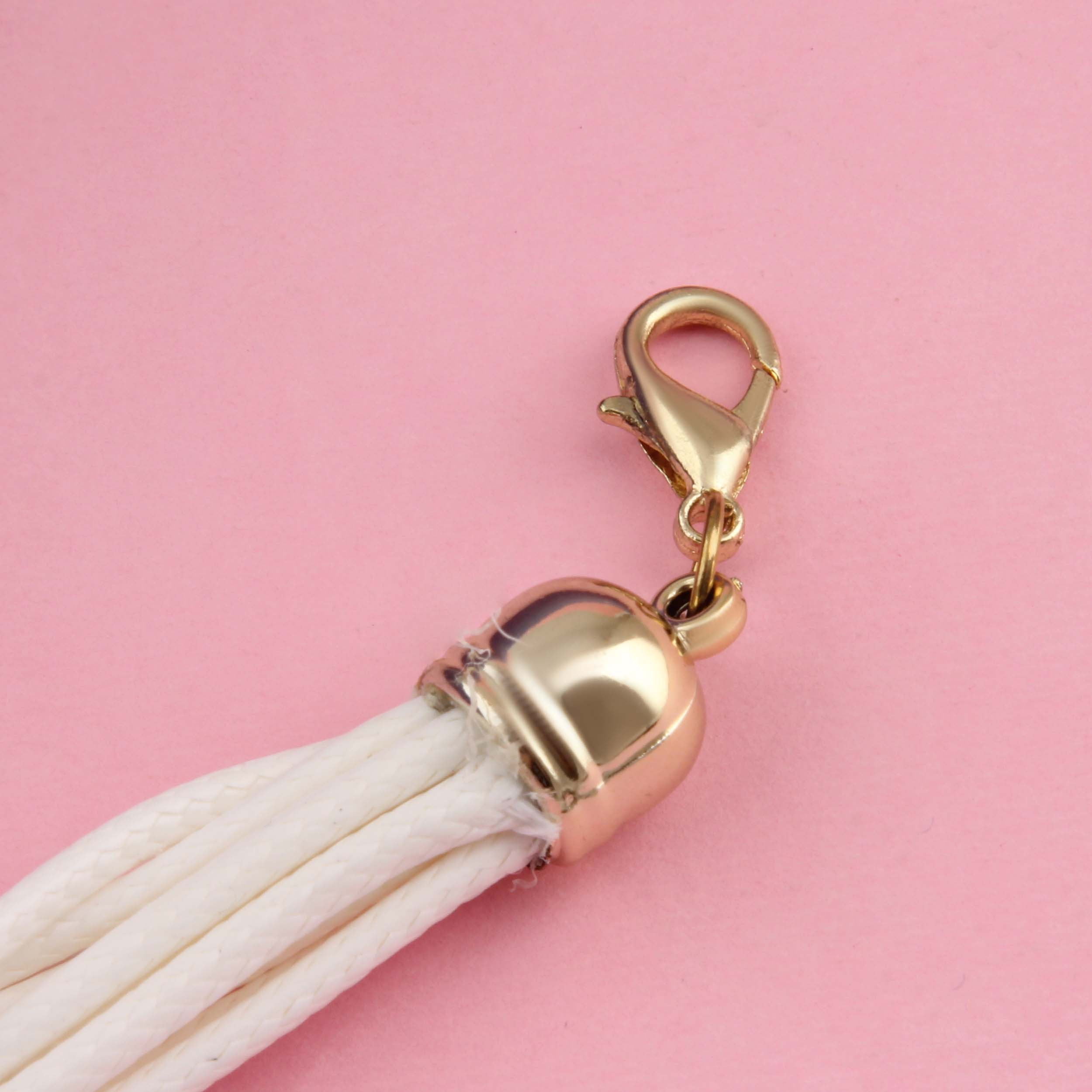 ساعت مچی عقربه ای دخترانه مدل فانتزی بند چرم کد WHW_204