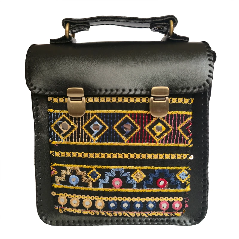 کیف دوشی چرمی غزال مدل دو قفل سوزن دوزی 02