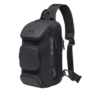 Bange model 7086 crossbody bag