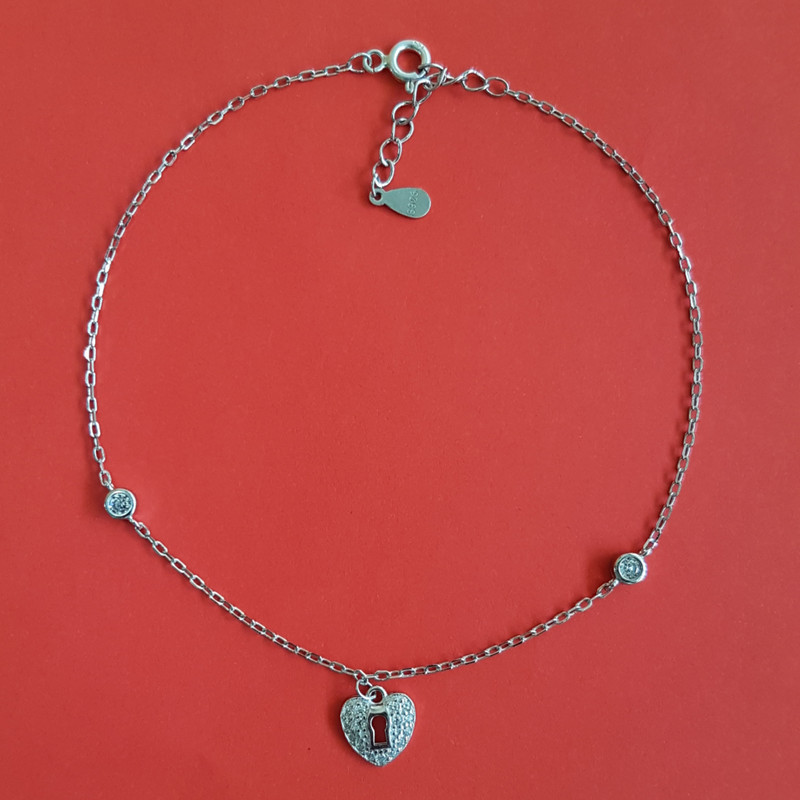 پابند نقره زنانه مدل قلب و نگین