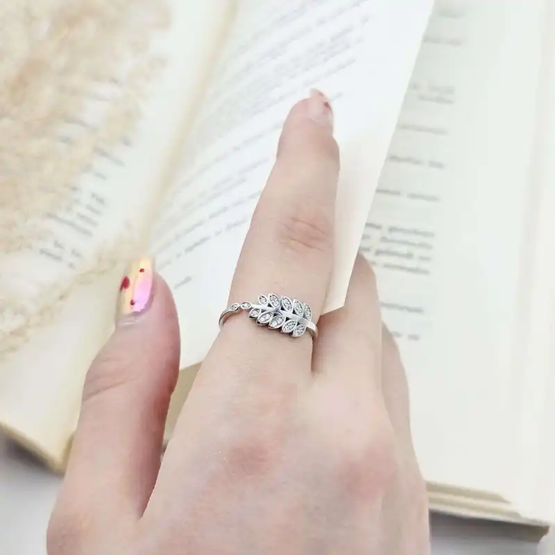 انگشتر نقره زنانه مدل برگ زیتون BARF 26