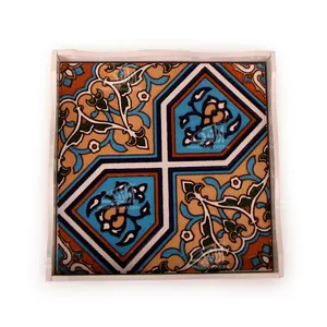 سینی و دیس چوبی‏ مربع‏ کاشی‏  ‏‏رنگ ‏سفید‏ طرح ‏اسلیمی‏ مدل 1001100006