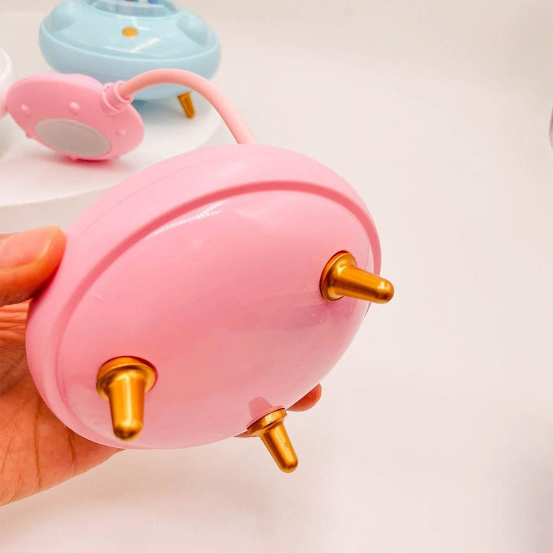 چراغ مطالعه مدل UFO طرح سفینه و فضانورد کد 02