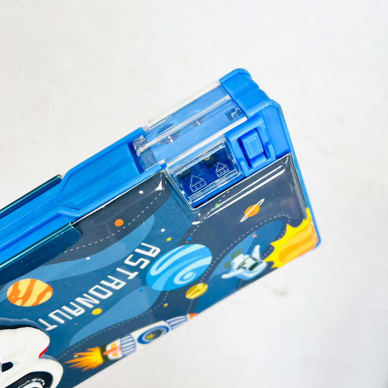 جامدادی مدل مگنتی طرح اسکوییشی فضانورد 5563