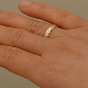 انگشتر طلا کم اجرت 18 عیار زنانه طلای مستجابی مدل رینگ کد E1098 سایز 62