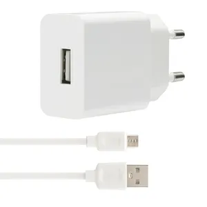 شارژر دیواری نافومی مدل Q12 به همراه کابل microUSB