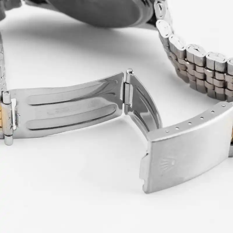 ست ساعت مچی عقربه ای  زنانه و مردانه مدل دیت جاست طرح سه موتور کد 01