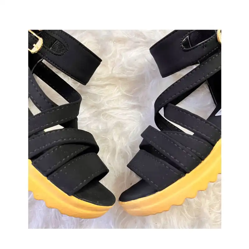 صندل زنانه مدل لژدار پشت زیپ