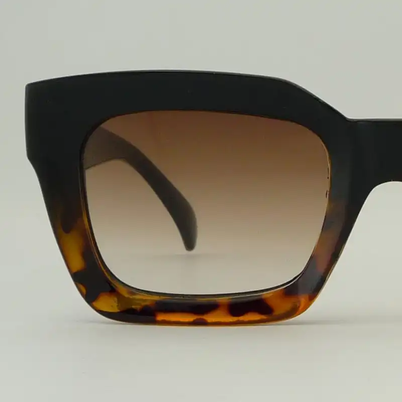 عینک آفتابی مدل CL1735