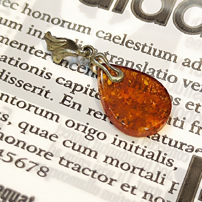 آویز گردنبند نقره زنانه مدل صمغ کهربا کد 414