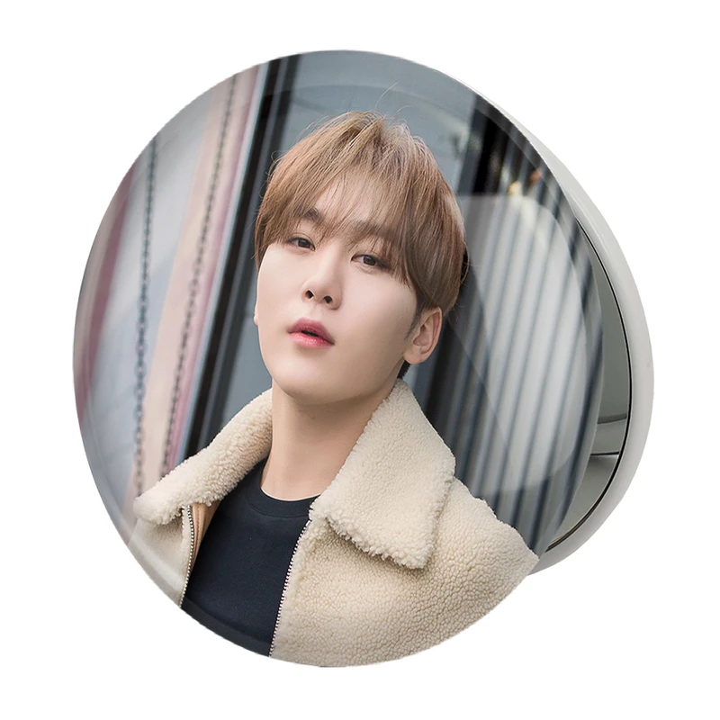 آینه جیبی خندالو طرح سونگ کوان گروه سونتین Seventeen مدل تاشو کد 21620 