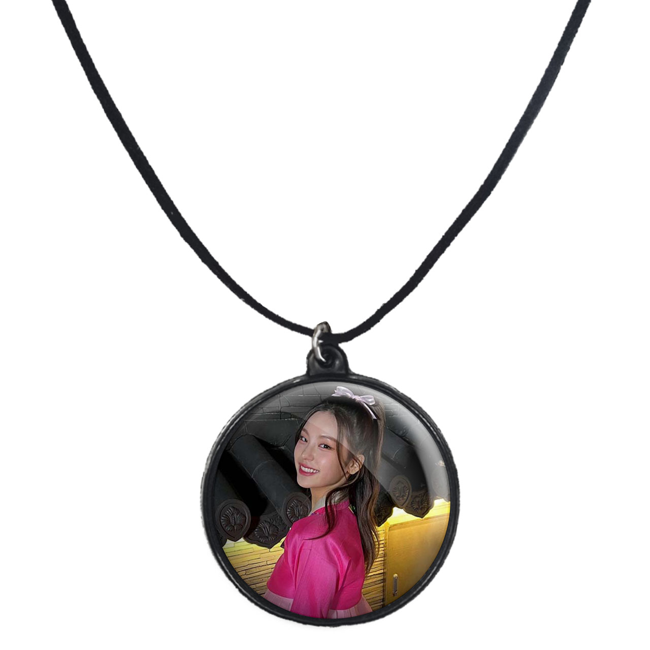 گردنبند پرمانه طرح گروه موسیقی ایتزی کد pmb.13162 مدل دو طرفه